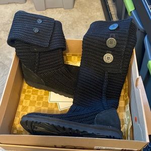 Ugg classic cardi boots black size 6